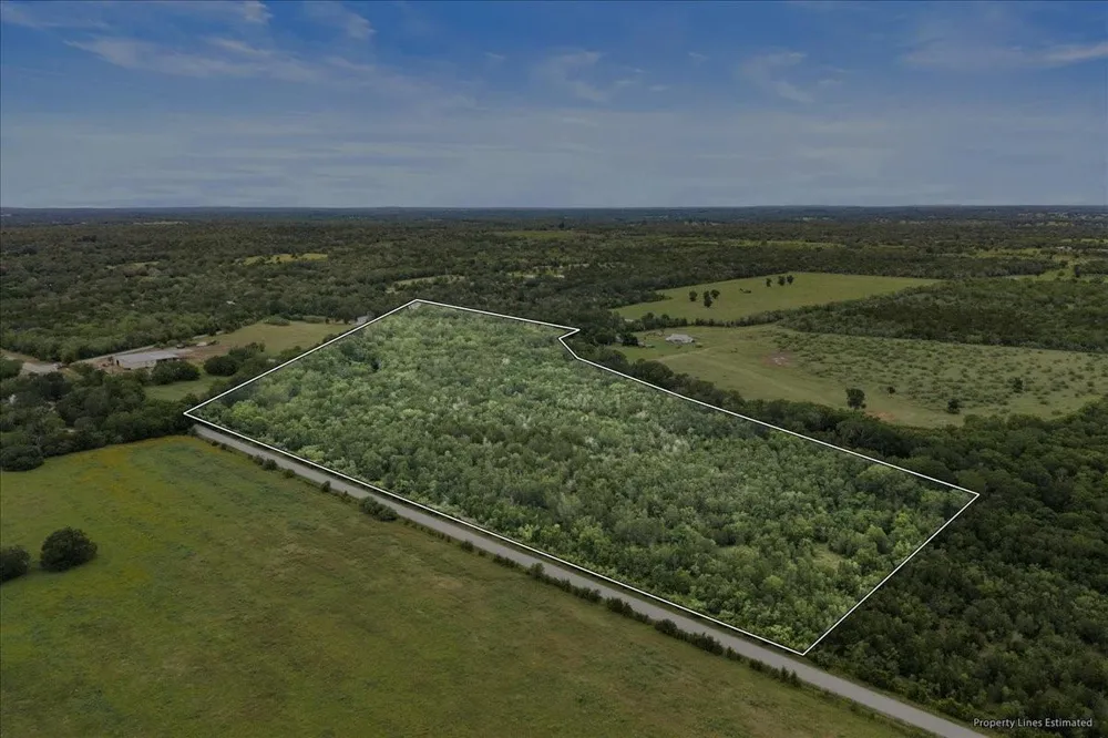 Charcoal Road Waelder, TX 78959