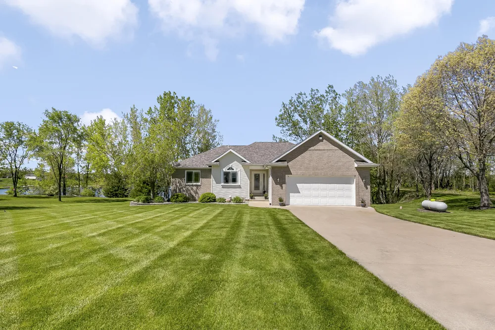 69100 Chief Court White Pigeon, MI 49099