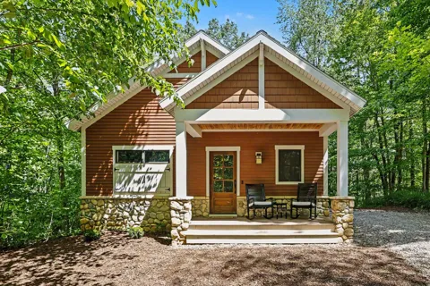3411 Lake Chapin Drive