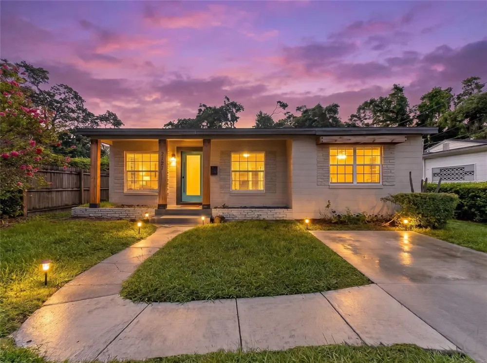 2121 IVANHOE ROAD Orlando, FL 32804