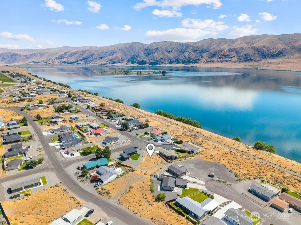 407 Island View SW Mattawa, WA 99349