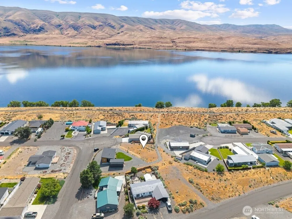 407 Island View SW Mattawa, WA 99349