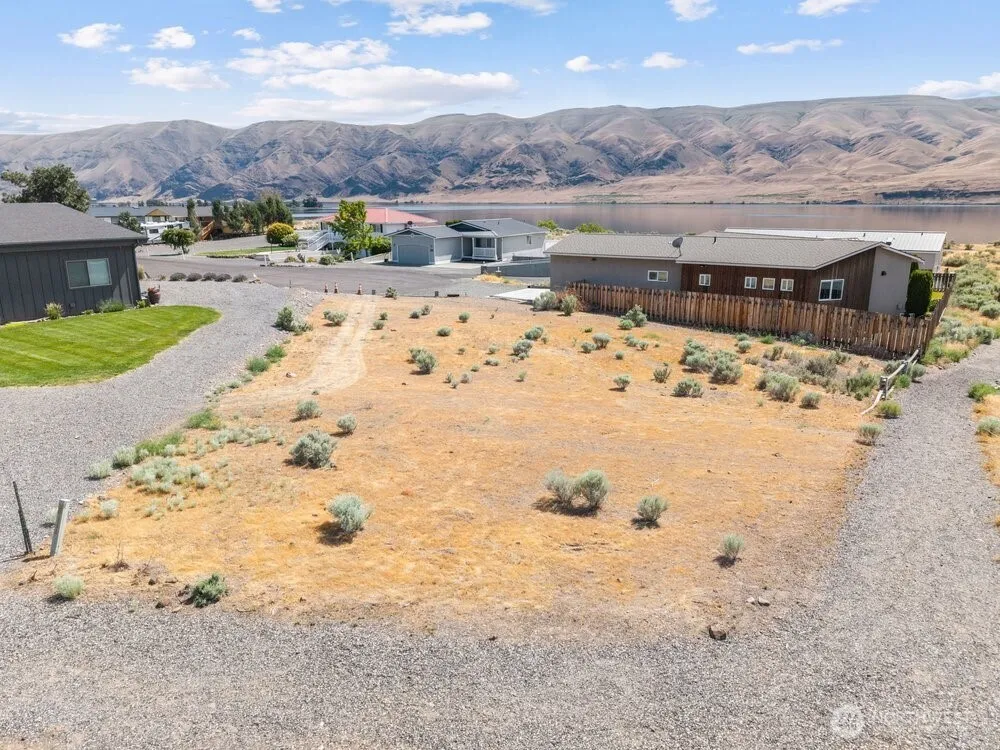 407 Island View SW Mattawa, WA 99349