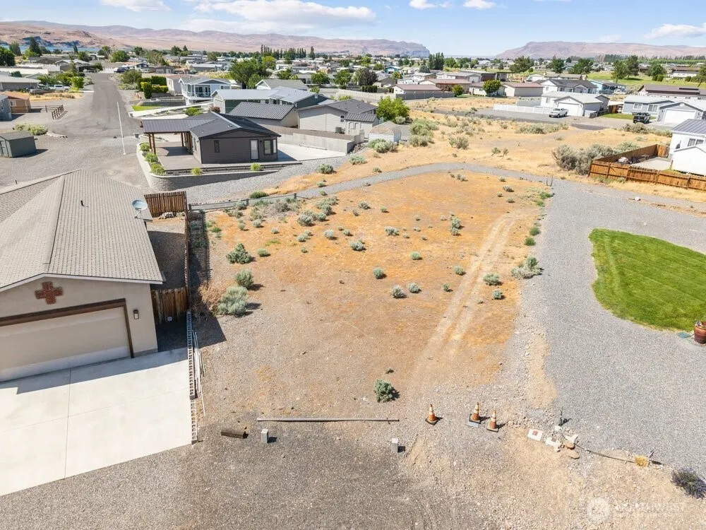 407 Island View SW Mattawa, WA 99349