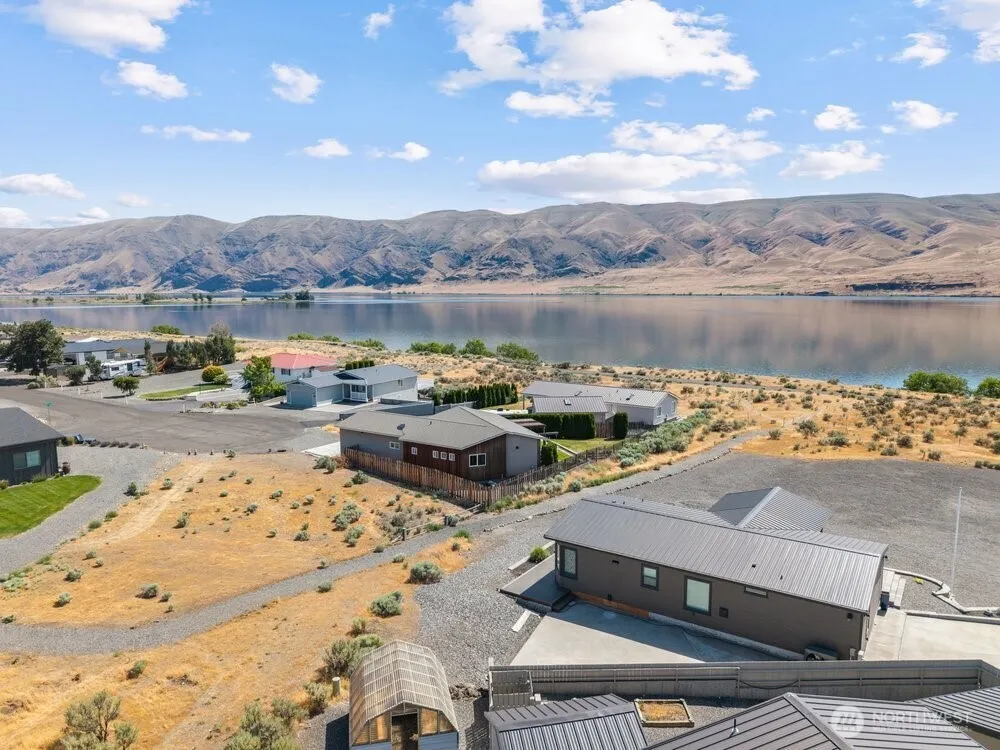 407 Island View SW Mattawa, WA 99349