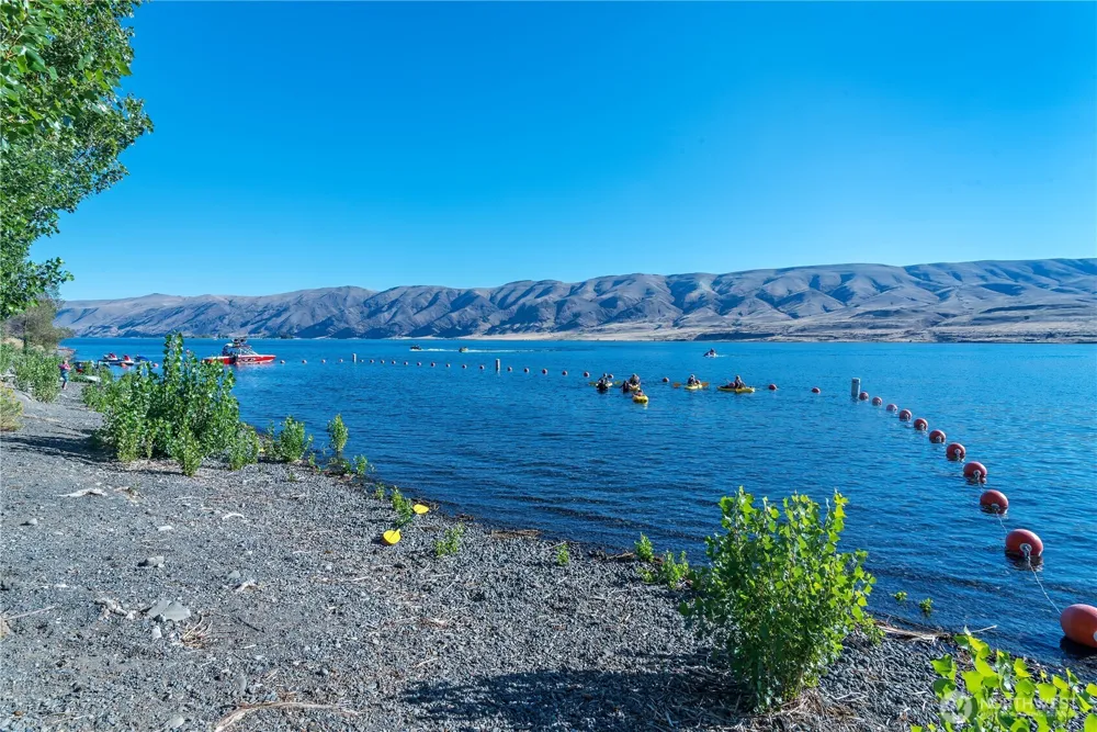 407 Island View SW Mattawa, WA 99349