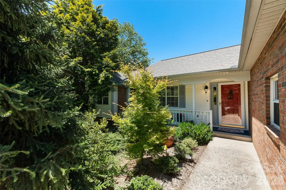 20 Mallard Court Brevard, NC 28712