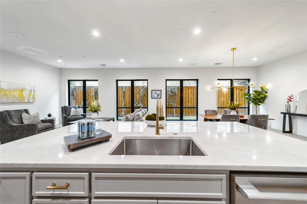 3601 Routh Street #1B Dallas, TX 75219