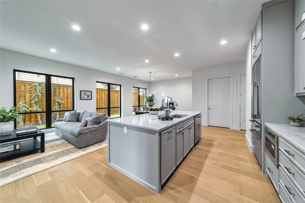 3601 Routh Street #1B Dallas, TX 75219