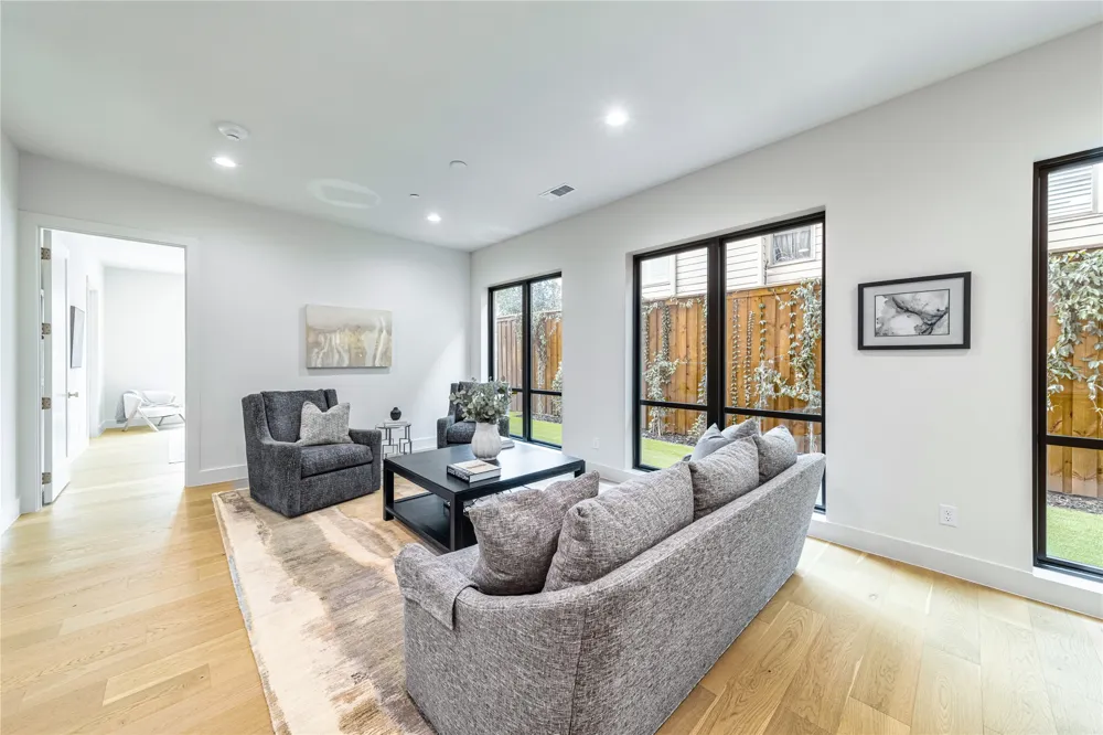 3601 Routh Street #1B Dallas, TX 75219