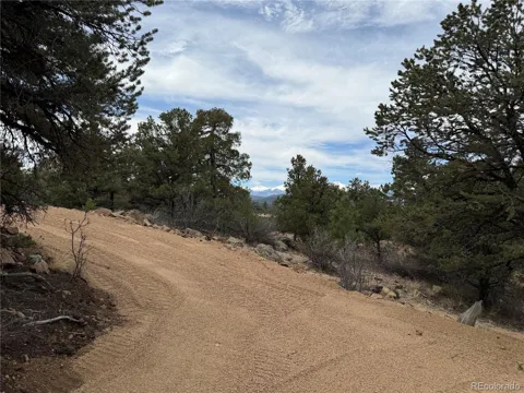 672 Coyote Run Trail