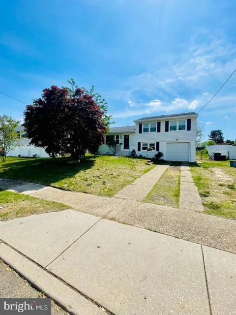 218 HENDRICKSON AVENUE
