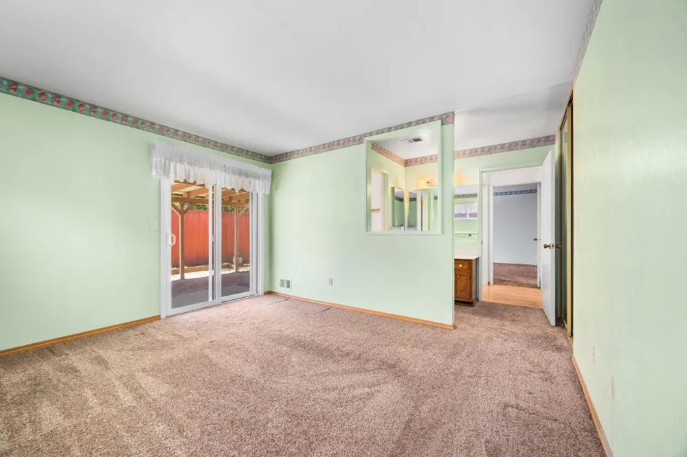 459 Vivienne Drive Watsonville, CA 95076