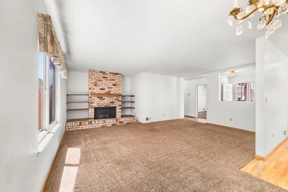 459 Vivienne Drive Watsonville, CA 95076