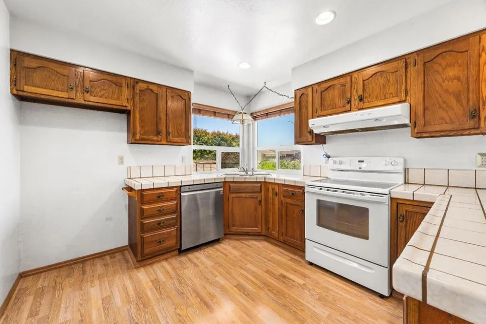 459 Vivienne Drive Watsonville, CA 95076