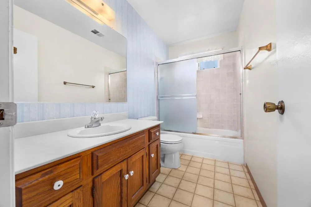 459 Vivienne Drive Watsonville, CA 95076