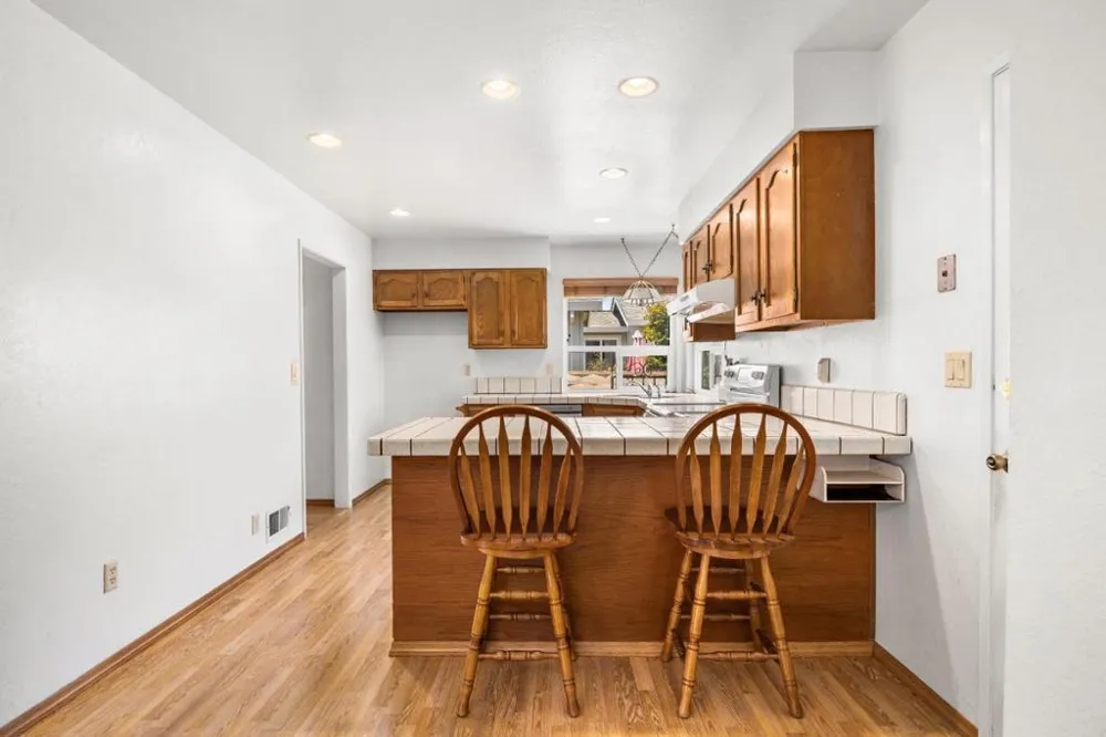 459 Vivienne Drive Watsonville, CA 95076