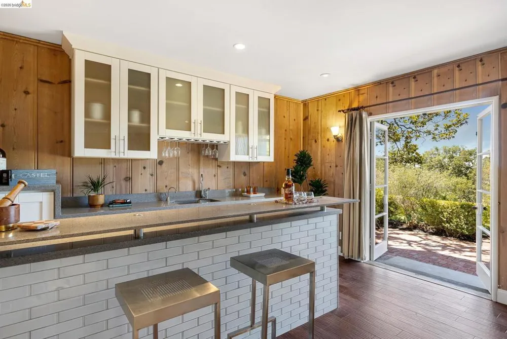 110 Somerset Rd Piedmont, CA 94611