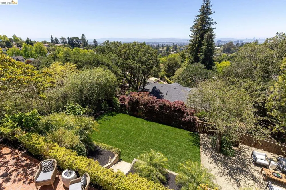 110 Somerset Rd Piedmont, CA 94611