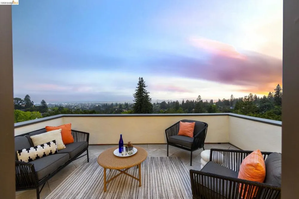 110 Somerset Rd Piedmont, CA 94611
