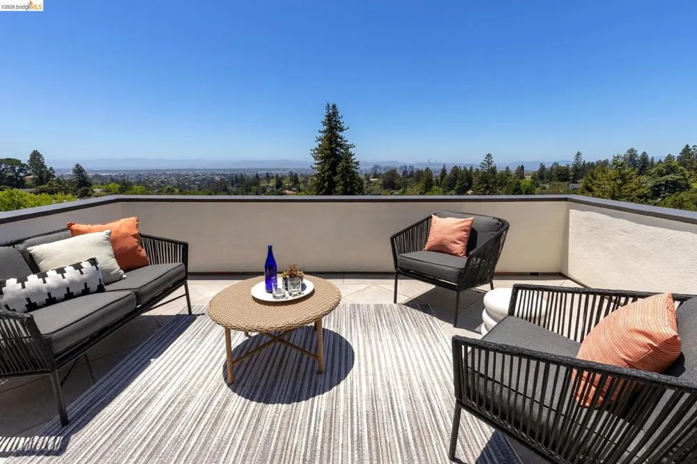 110 Somerset Rd Piedmont, CA 94611