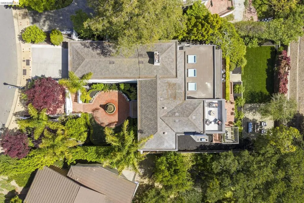 110 Somerset Rd Piedmont, CA 94611