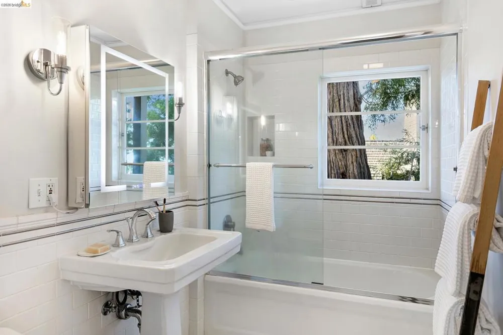 110 Somerset Rd Piedmont, CA 94611