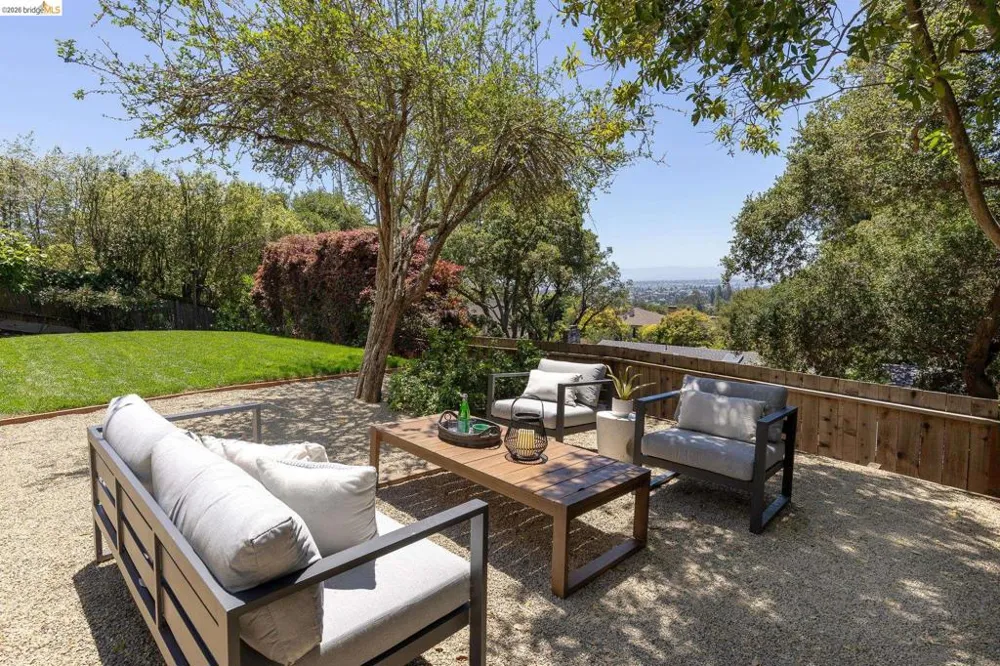 110 Somerset Rd Piedmont, CA 94611