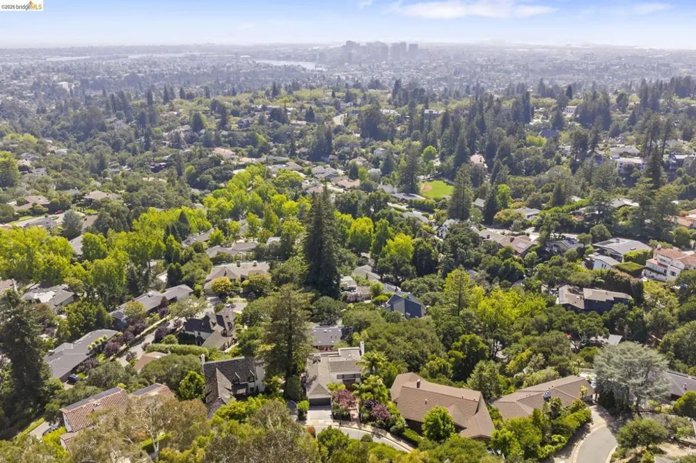 110 Somerset Rd Piedmont, CA 94611