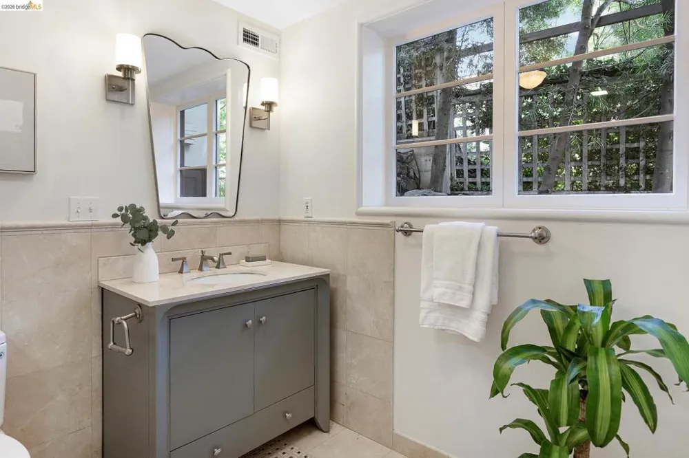 110 Somerset Rd Piedmont, CA 94611