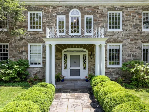 11 Fostertown Road