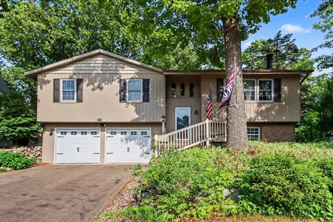 8275 Valleywood Lane