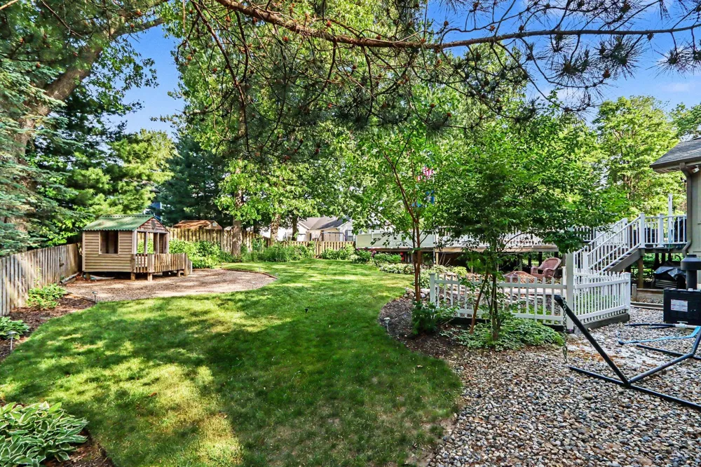 8275 Valleywood Lane Portage, MI 49024