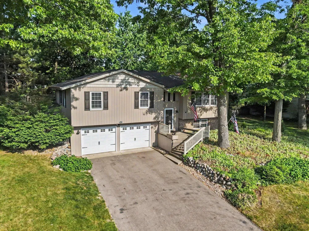 8275 Valleywood Lane Portage, MI 49024