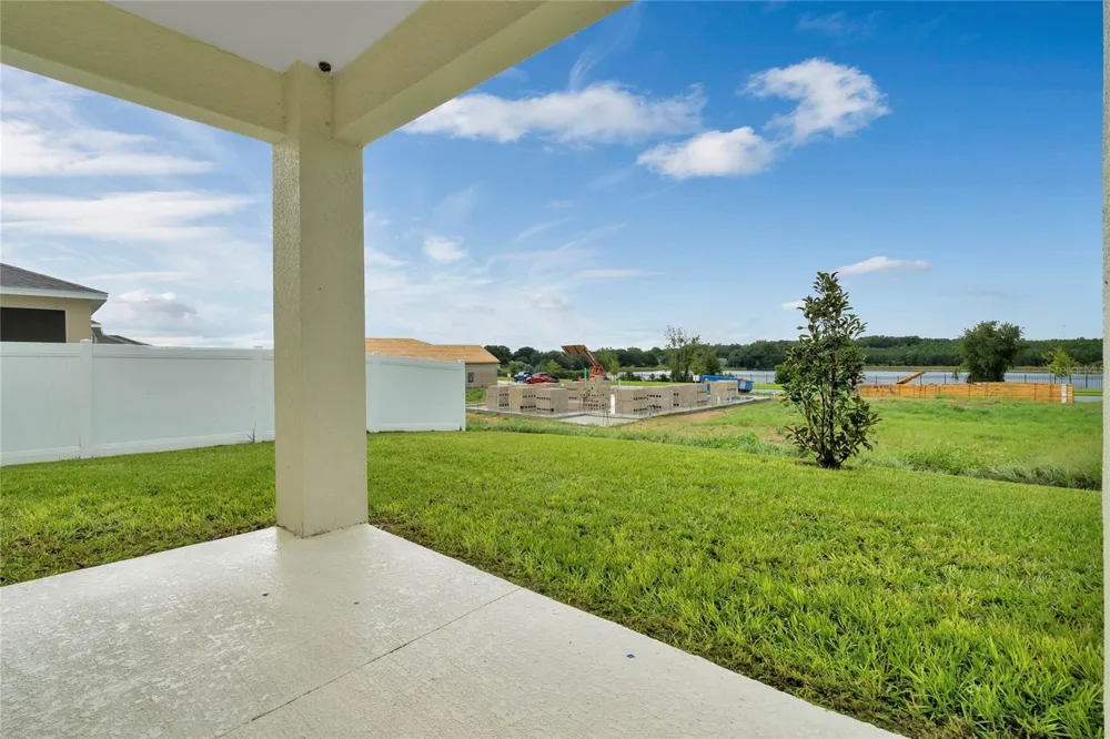 717 CROWN ROSE DRIVE Eagle Lake, FL 33839