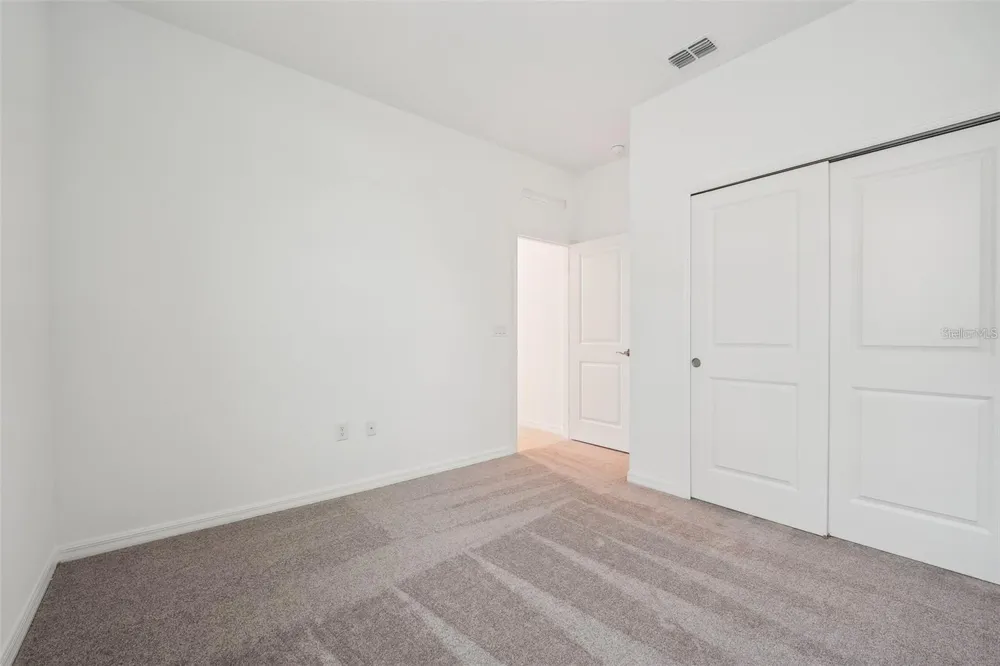 717 CROWN ROSE DRIVE Eagle Lake, FL 33839