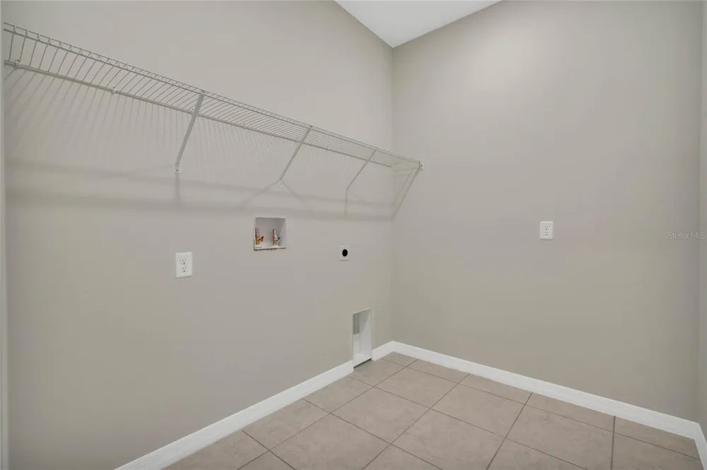 717 CROWN ROSE DRIVE Eagle Lake, FL 33839