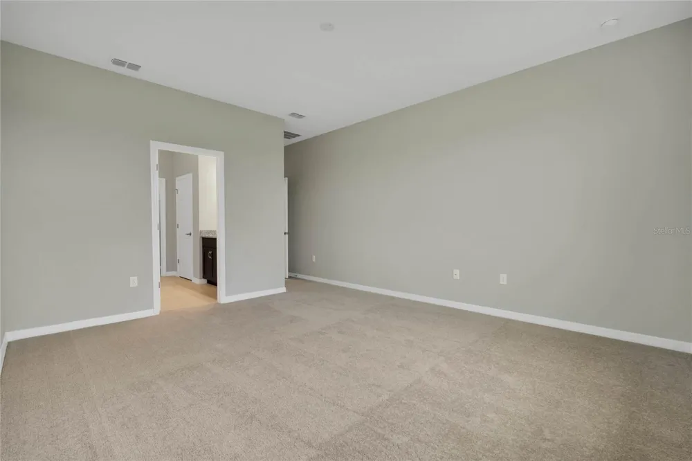 717 CROWN ROSE DRIVE Eagle Lake, FL 33839