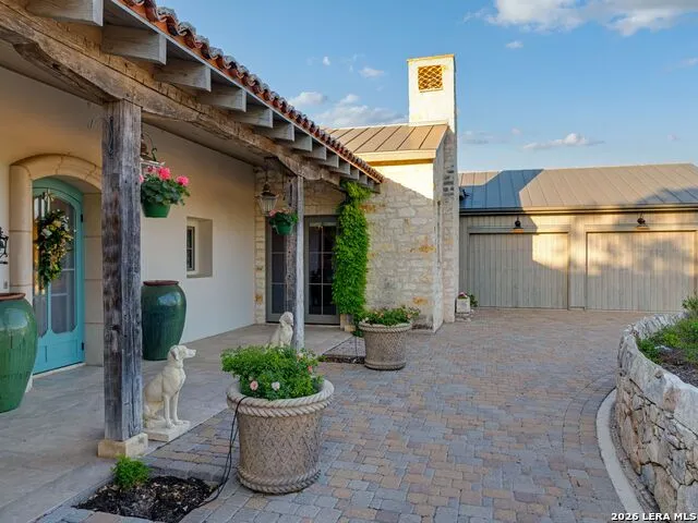 77 Last Trl Fredericksburg, TX 78624