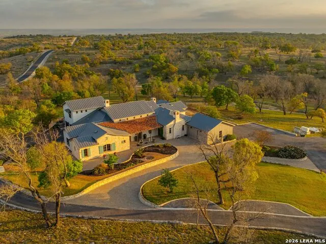 77 Last Trl Fredericksburg, TX 78624