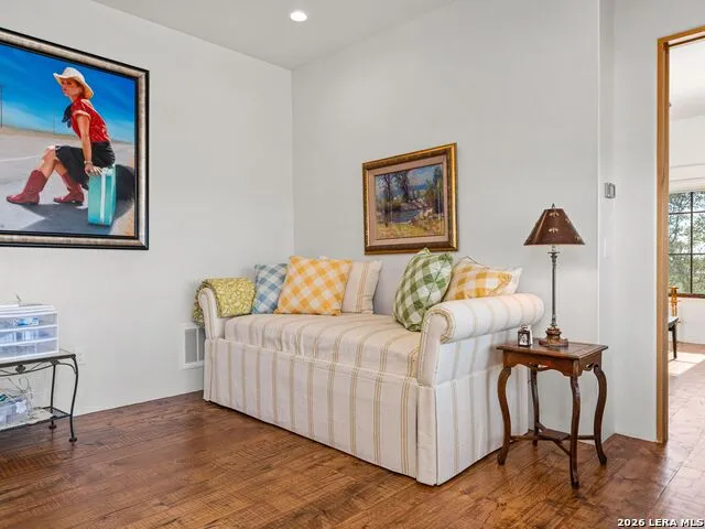 77 Last Trl Fredericksburg, TX 78624