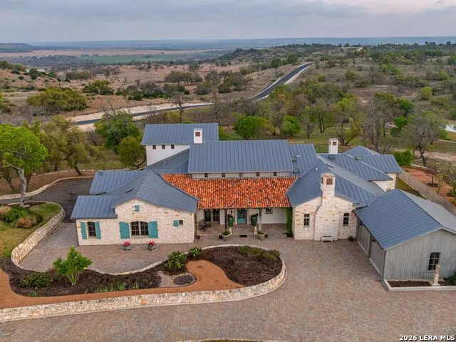 77 Last Trl Fredericksburg, TX 78624