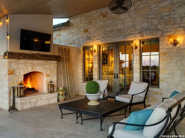 77 Last Trl Fredericksburg, TX 78624