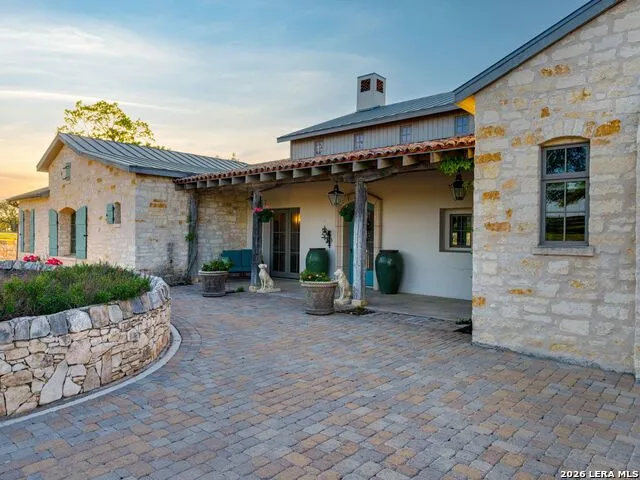 77 Last Trl Fredericksburg, TX 78624