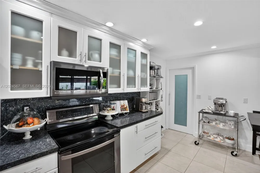 13463 SW 66th Ter Miami, FL 33183
