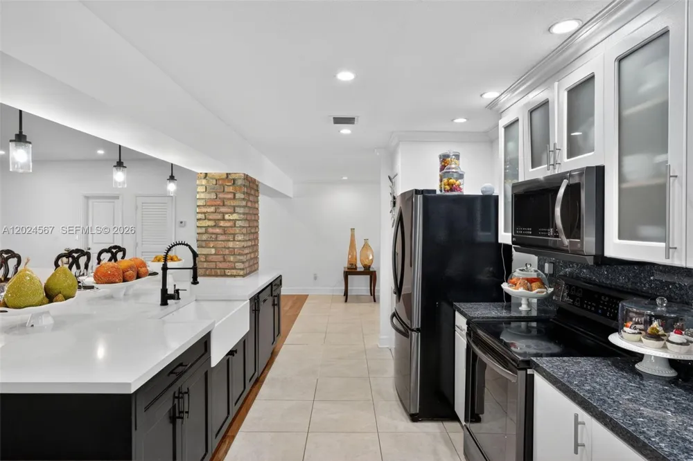 13463 SW 66th Ter Miami, FL 33183