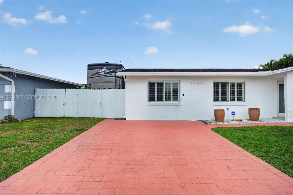 13463 SW 66th Ter Miami, FL 33183