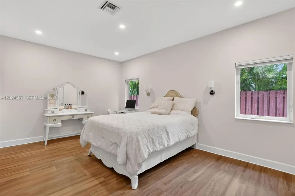 13463 SW 66th Ter Miami, FL 33183