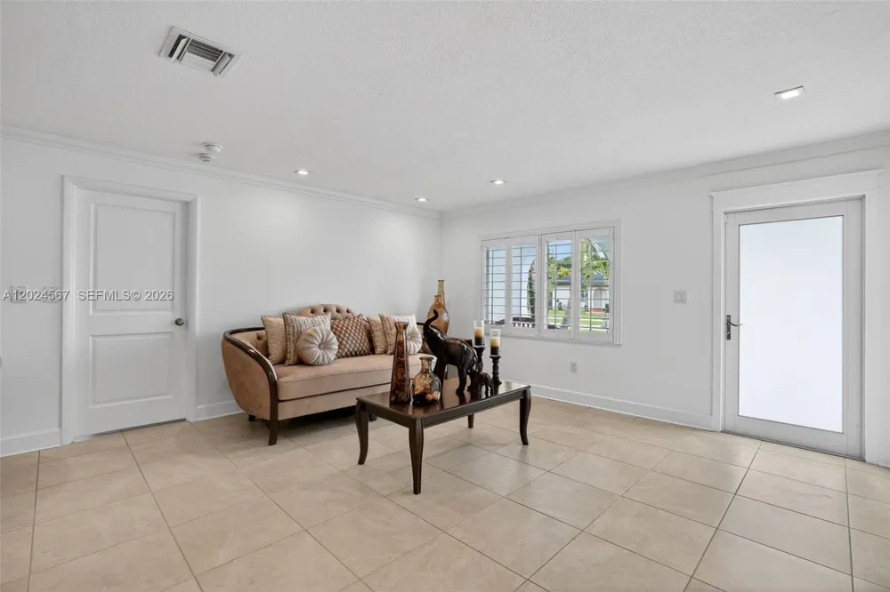 13463 SW 66th Ter Miami, FL 33183