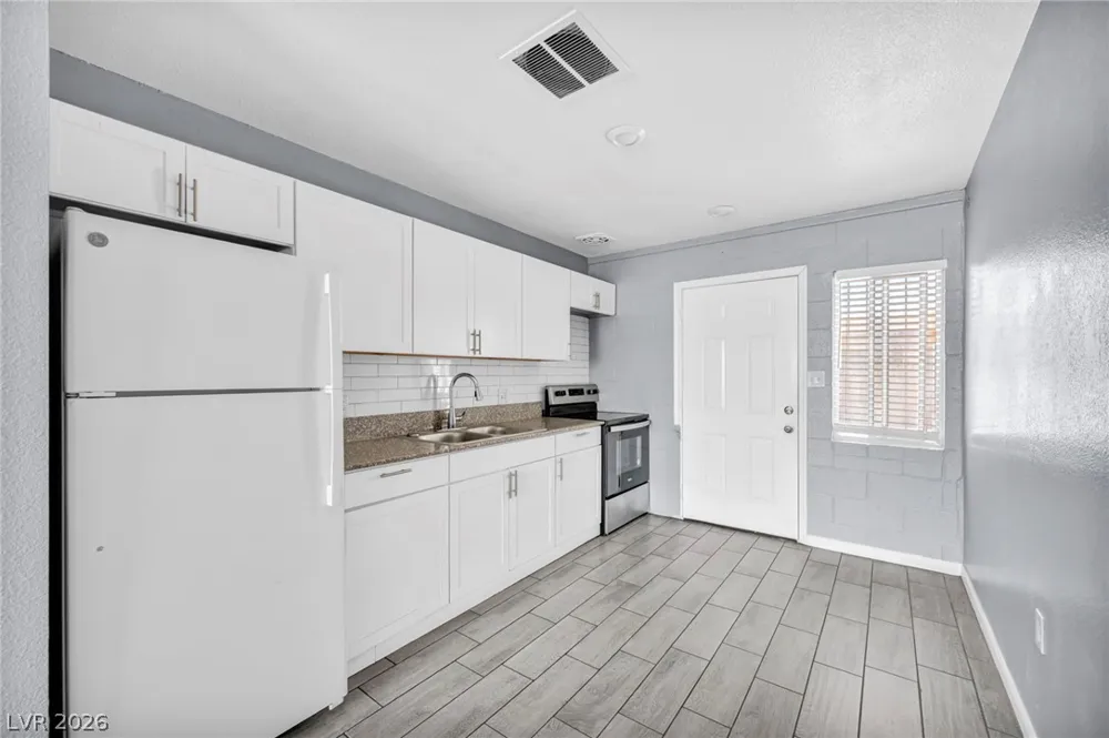 2527 Carroll Street North Las Vegas, NV 89030